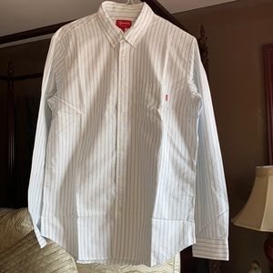 Authentic NWT Supreme men’s dress shirt.
